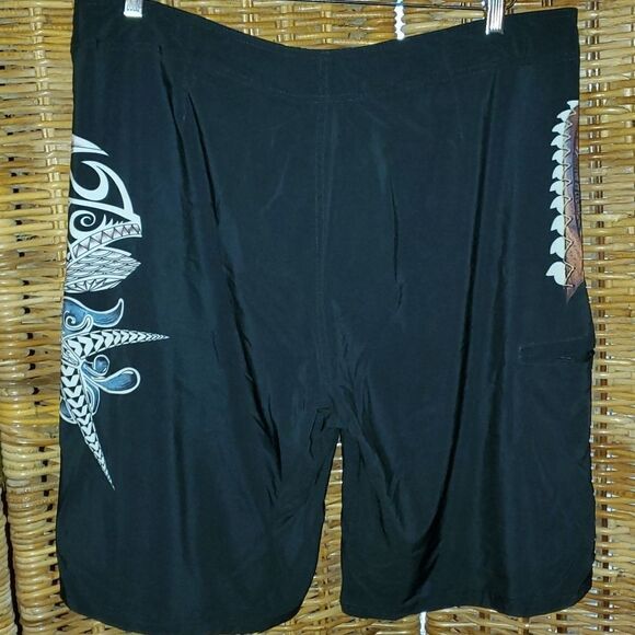 Wailoa Hawaii Islands Tribal Ulua Fish and Dagger Board Shorts 40 - Picture 7 of 8